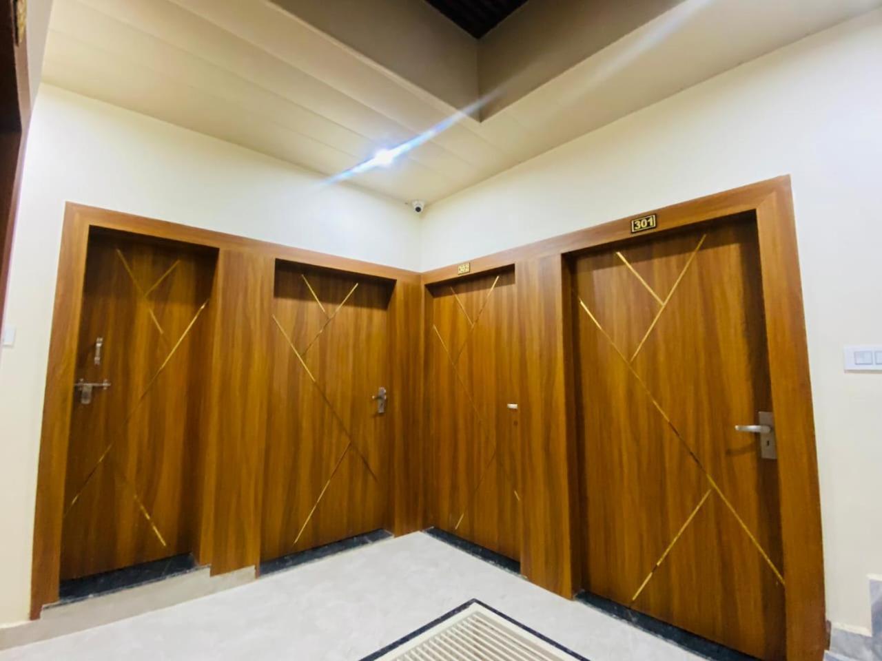 The Raman Palace- A Budget Hotel Mathura Ngoại thất bức ảnh