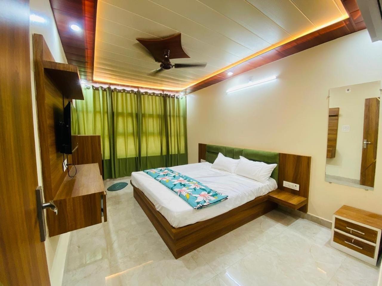 The Raman Palace- A Budget Hotel Mathura Ngoại thất bức ảnh