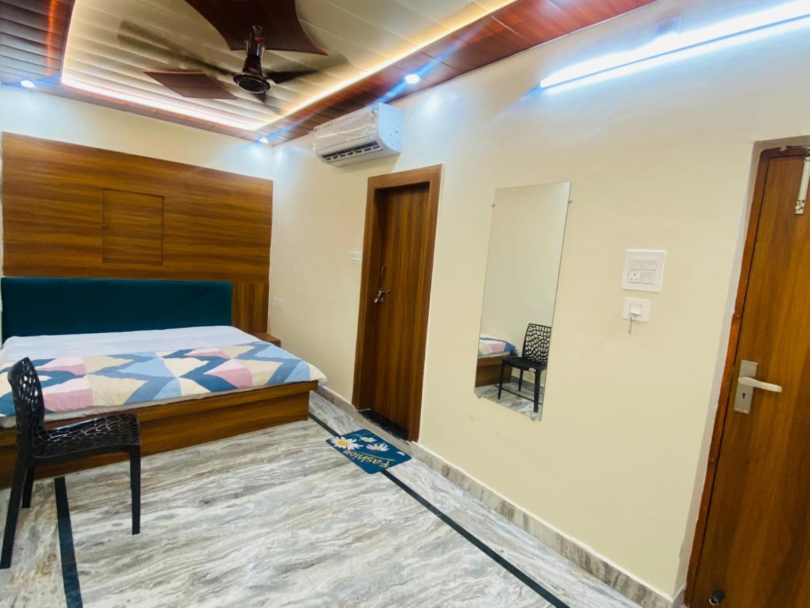 The Raman Palace- A Budget Hotel Mathura Ngoại thất bức ảnh