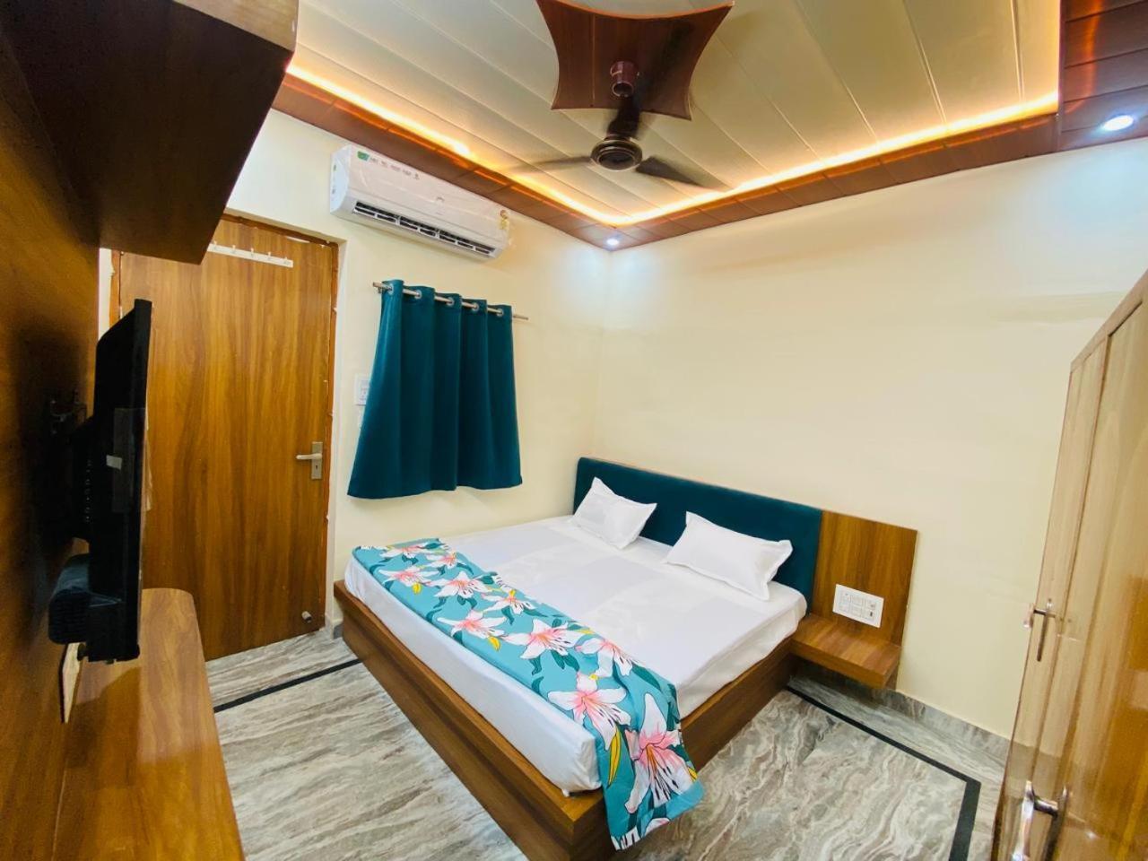 The Raman Palace- A Budget Hotel Mathura Ngoại thất bức ảnh