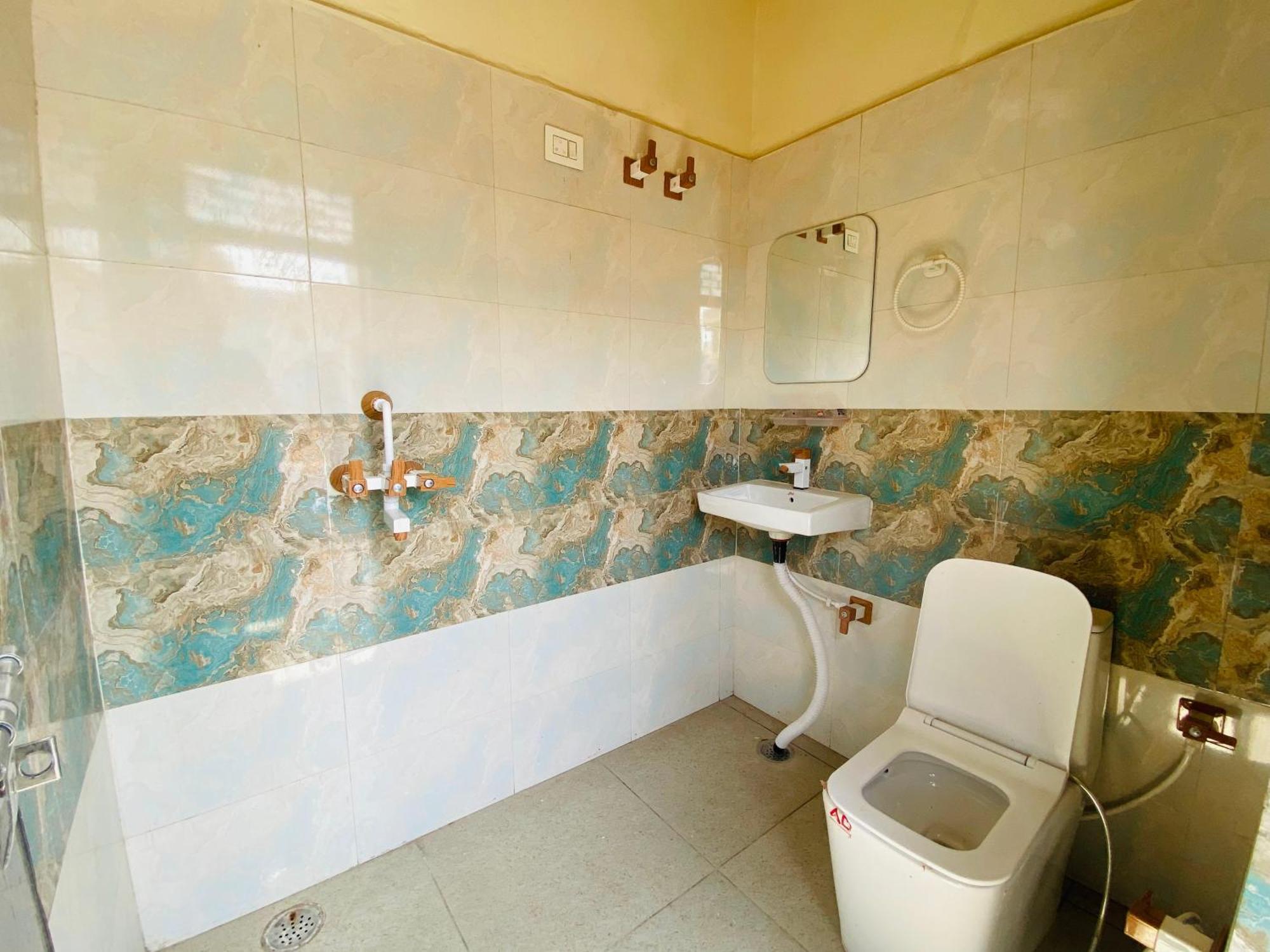 The Raman Palace- A Budget Hotel Mathura Ngoại thất bức ảnh